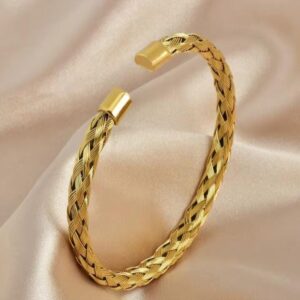 Criss- Cross gold plated high quality bangle