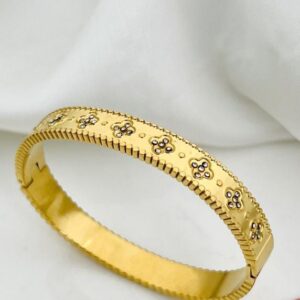 Gilded Alhambra Quatrefoil Bangle